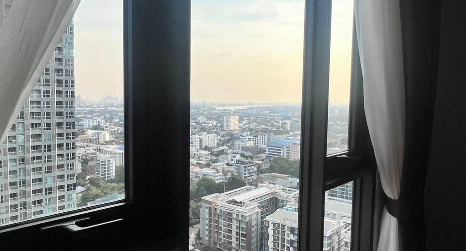 Condo en alquiler de 2 habitaciones en Phra Khanong, Bangkok