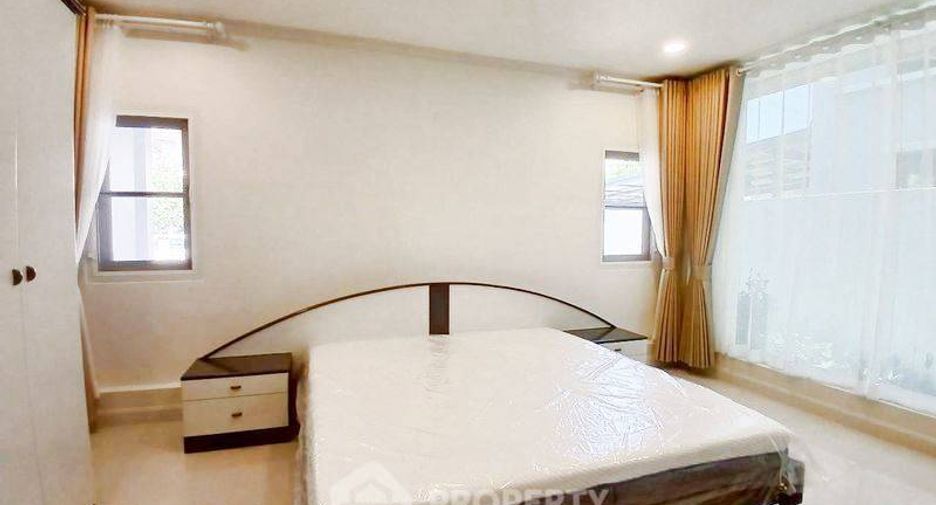 出租 4 卧室 独立屋 在 Lat Krabang, 曼谷