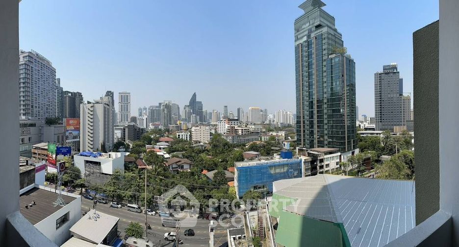 For rent 3 bedrooms condo in Watthana, Bangkok