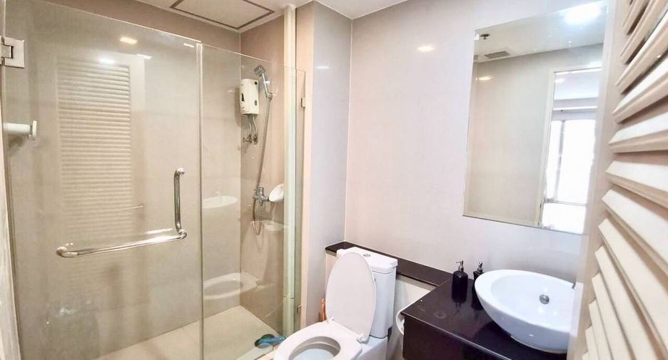 For rent 3 ベッドルーム condo in Khlong Toei, Bangkok