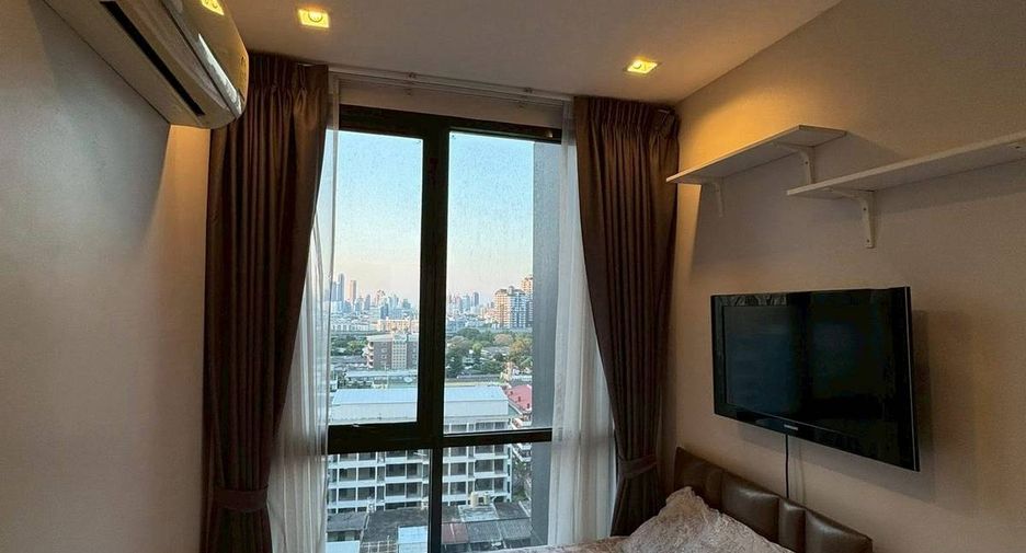 Condo en alquiler de 2 habitaciones en Phra Khanong, Bangkok