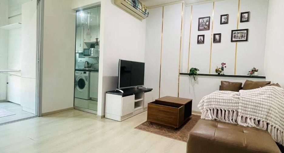 For rent 2 bedrooms condo in Huai Khwang, Bangkok