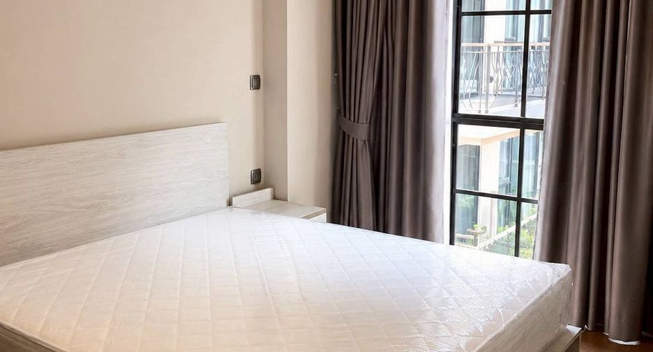Condo en alquiler de 2 habitaciones en Pathum Wan, Bangkok