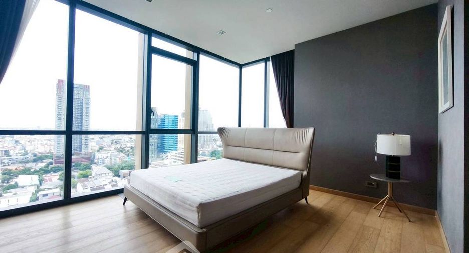 À louer 2 chambres condo à Watthana, Bangkok