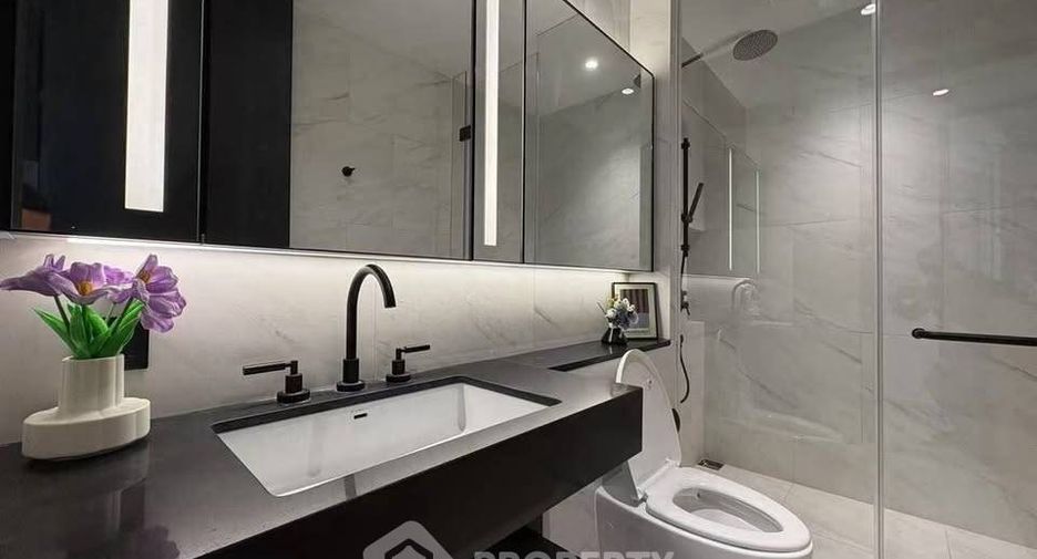 For rent 2 bedrooms condo in Sathon, Bangkok
