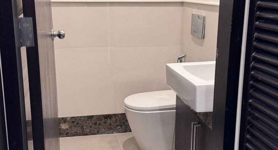 Condo en alquiler de 2 habitaciones en Pathum Wan, Bangkok