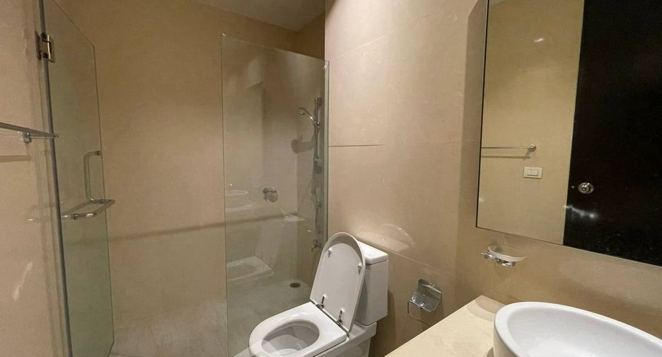 Wohnung zur Miete mit 2 Zimmer in Khlong Toei, Bangkok