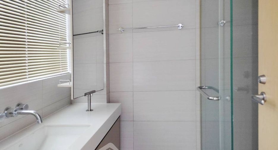 Condo en alquiler de 1 habitaciones en Khlong Toei, Bangkok