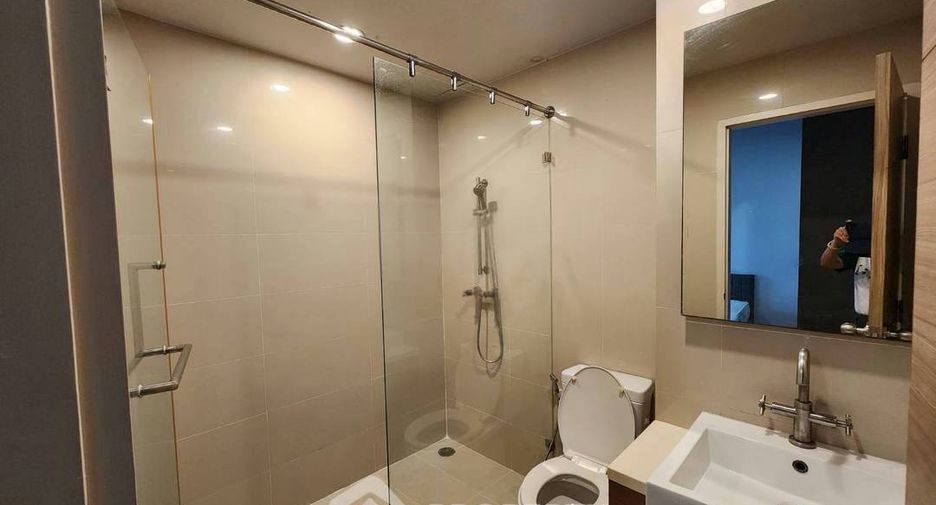 Wohnung zur Miete mit 2 Zimmer in Khlong San, Bangkok