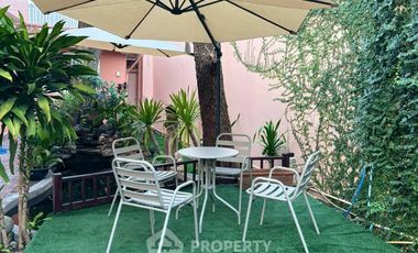 Haus zur Miete mit 3 Zimmer in Bang Kapi, Bangkok