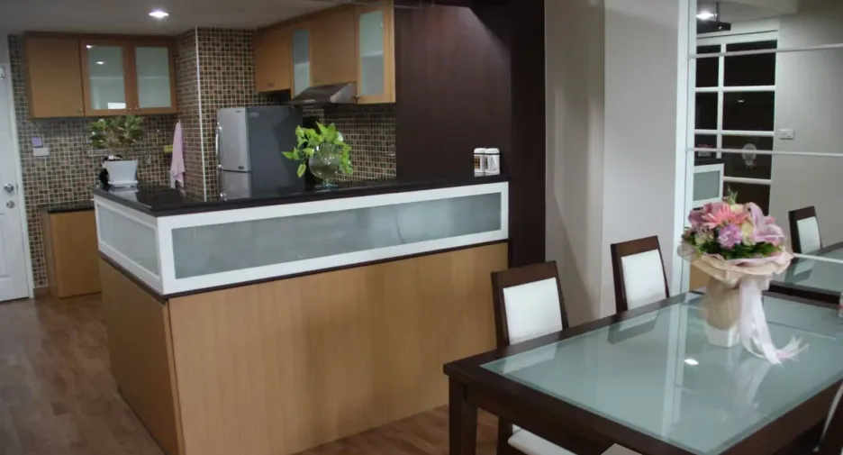 For rent 2 bedrooms condo in Phra Khanong, Bangkok
