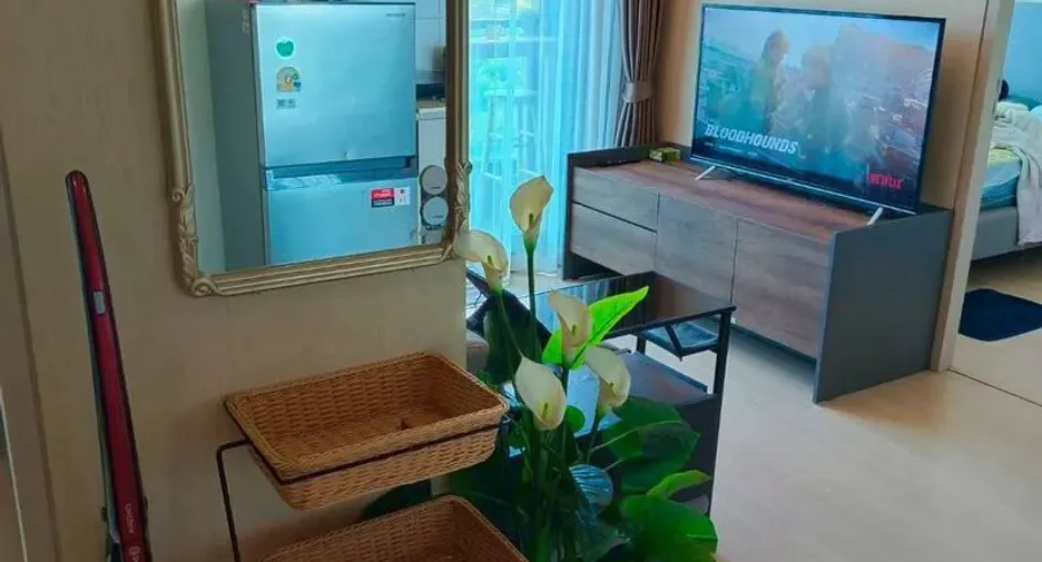 For rent 2 bedrooms condo in Watthana, Bangkok