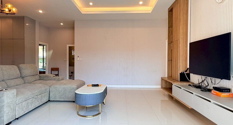 For sale 3 bedrooms villa in Huay Yai, Pattaya