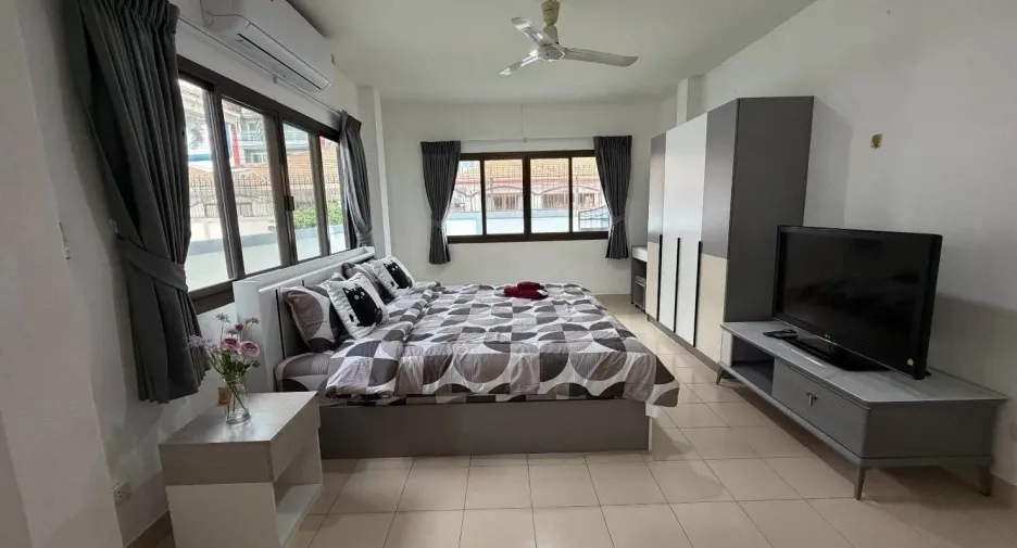For rent 3 bedrooms villa in Bang Lamung, Chonburi