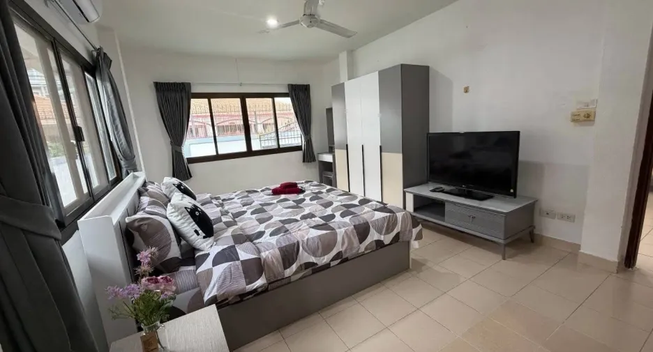 For rent 3 bedrooms villa in Bang Lamung, Chonburi