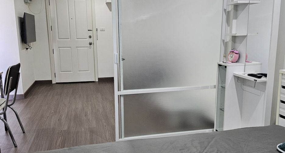 À louer et à vendre 1 chambre condo à Huai Khwang, Bangkok
