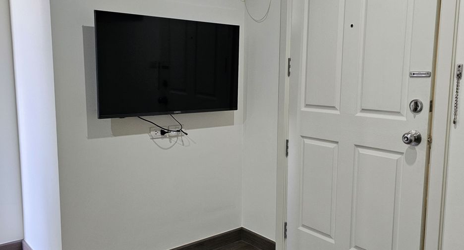 À louer et à vendre 1 chambre condo à Huai Khwang, Bangkok