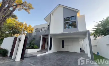 Villa zum Kauf mit 4 Zimmer in Mueang Chiang Mai, Chiang Mai