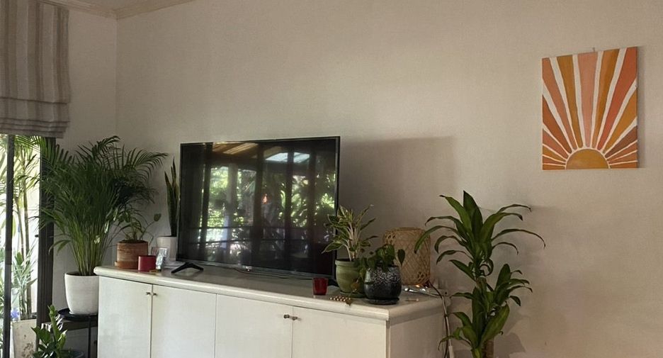 For rent 4 bedrooms townhouse in Suan Luang, Bangkok