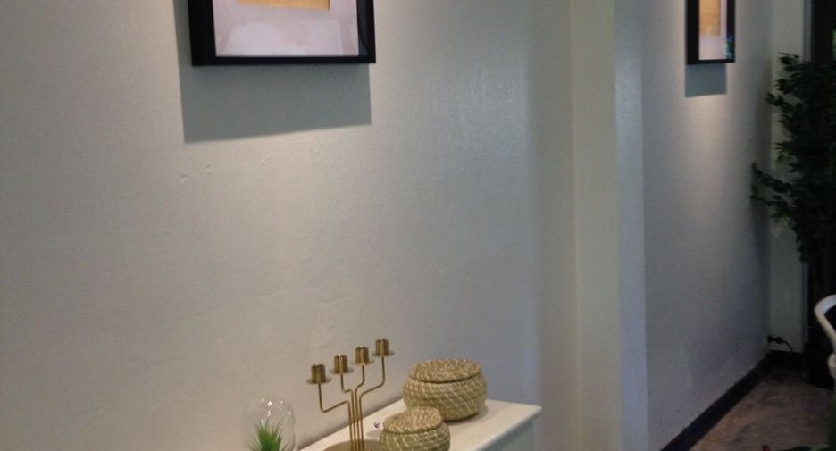 For rent 4 bedrooms townhouse in Suan Luang, Bangkok