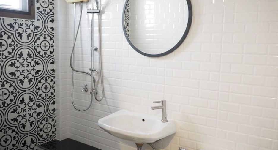 For rent 4 bedrooms townhouse in Suan Luang, Bangkok