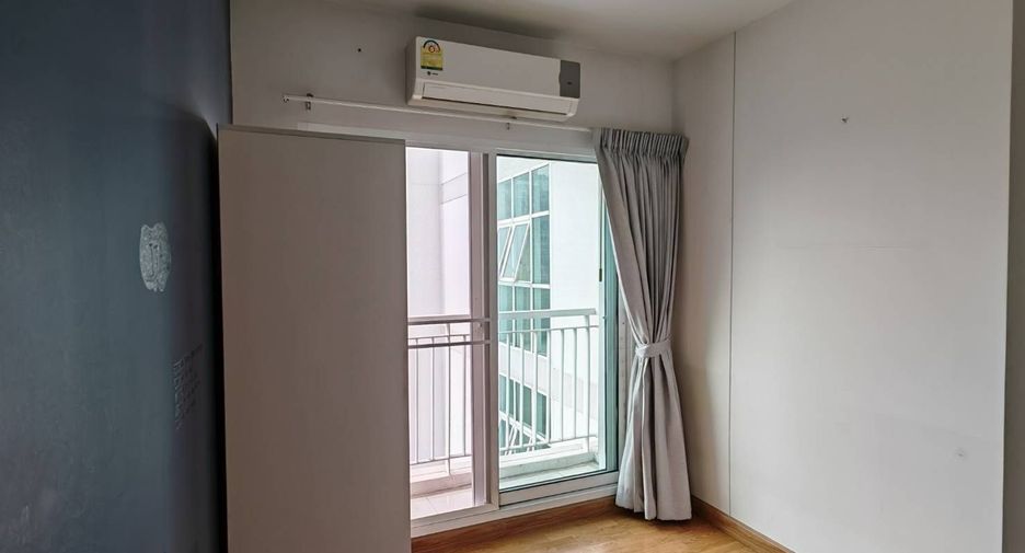 À louer studio condo à Thon Buri, Bangkok