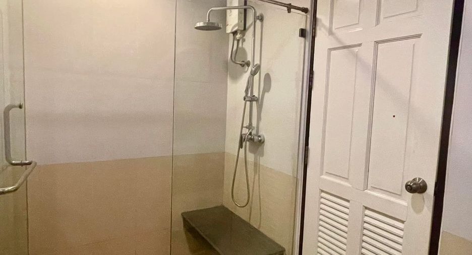 For sale 1 bed condo in Watthana, Bangkok