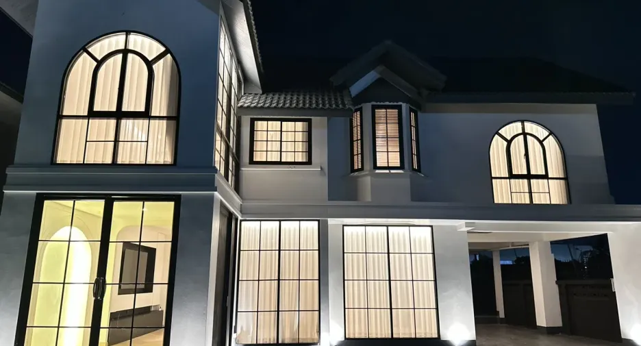 For sale 5 bedrooms villa in Mueang Chiang Mai, Chiang Mai