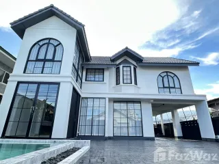 For sale 5 bedrooms villa in Mueang Chiang Mai, Chiang Mai