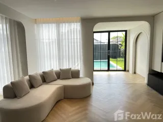 For sale 5 bedrooms villa in Mueang Chiang Mai, Chiang Mai