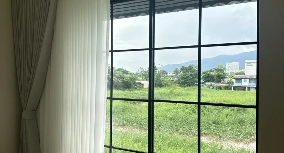 For sale 5 bedrooms villa in Mueang Chiang Mai, Chiang Mai