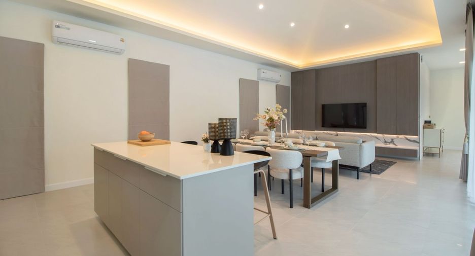 For sale 3 bedrooms villa in Hua Hin, Prachuap Khiri Khan
