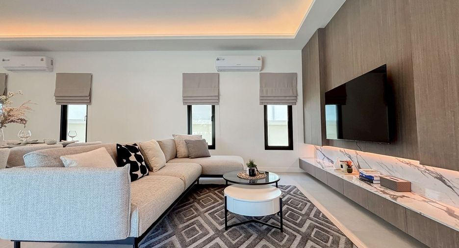For sale 3 bedrooms villa in Hua Hin, Prachuap Khiri Khan