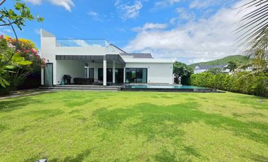 For rent 3 bedrooms villa in Hua Hin, Prachuap Khiri Khan
