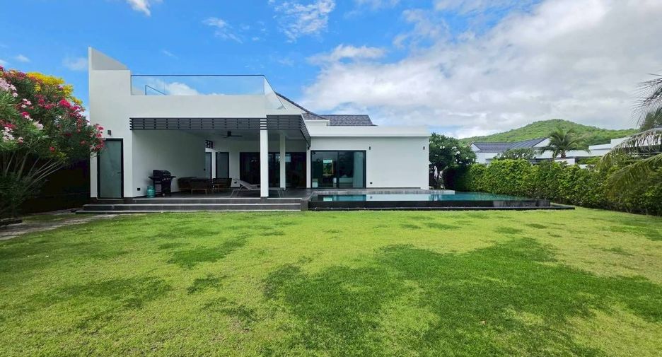 For rent 3 bedrooms villa in Hua Hin, Prachuap Khiri Khan