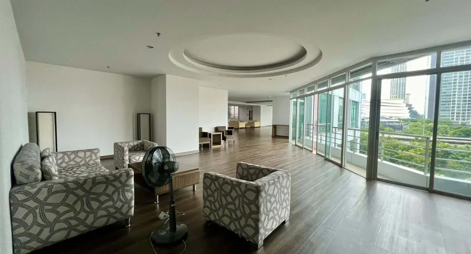 À louer 1 chambre condo à Sathon, Bangkok