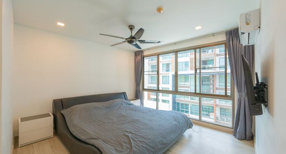 For rent 2 bedrooms condo in South Pattaya, Pattaya