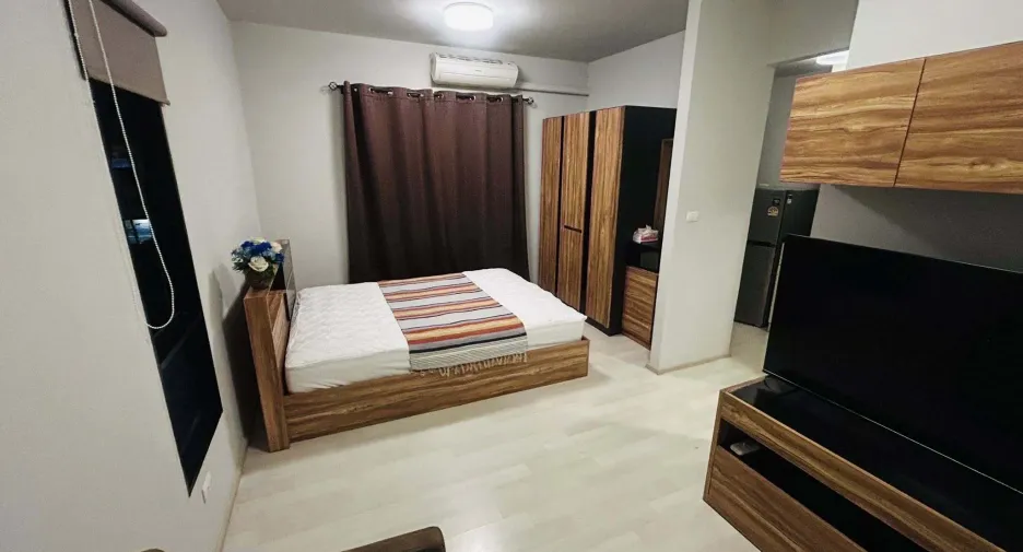 À louer studio condo à Bang Khun Thian, Bangkok