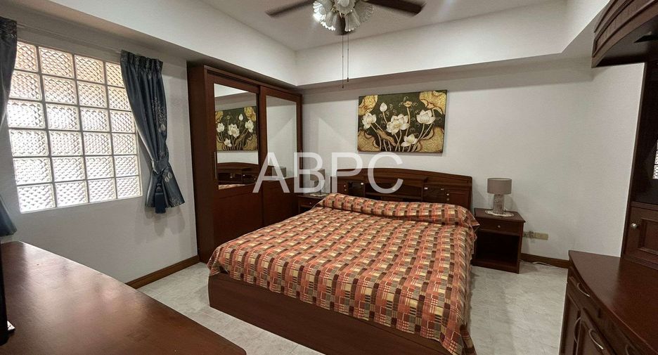 À louer 2 chambres condo à Pratumnak, Pattaya