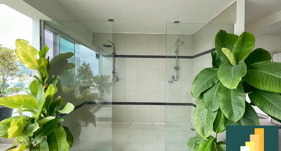 For sale 2 bedrooms condo in Pratumnak, Pattaya