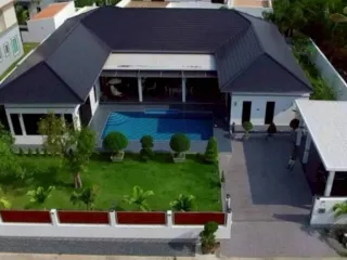 Villa en venta de 4 habitaciones en Bang Lamung, Chonburi