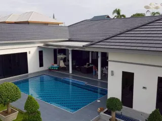 Villa en venta de 4 habitaciones en Bang Lamung, Chonburi
