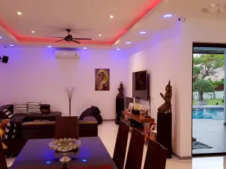 Villa en venta de 4 habitaciones en Bang Lamung, Chonburi