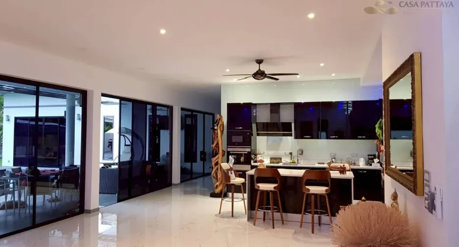 Villa en venta de 4 habitaciones en East Pattaya, Pattaya