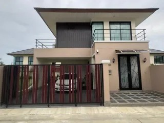 Haus zum Kauf mit 3 Zimmer in Bang Lamung, Chonburi