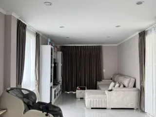 Haus zum Kauf mit 3 Zimmer in Bang Lamung, Chonburi