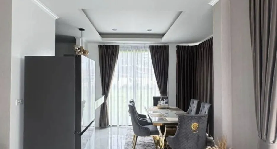 For sale 3 bedrooms house in East Pattaya, Pattaya