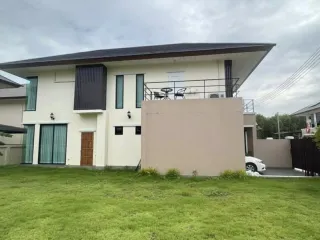 Haus zum Kauf mit 3 Zimmer in Bang Lamung, Chonburi