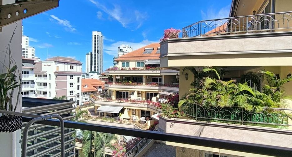 For sale studio apartment in Pratumnak, Pattaya