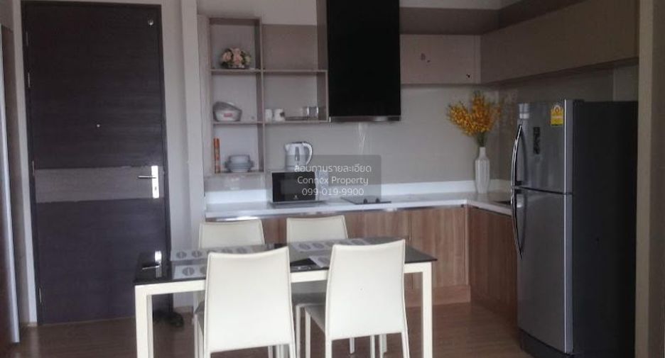 For rent 2 bedrooms condo in Sathon, Bangkok